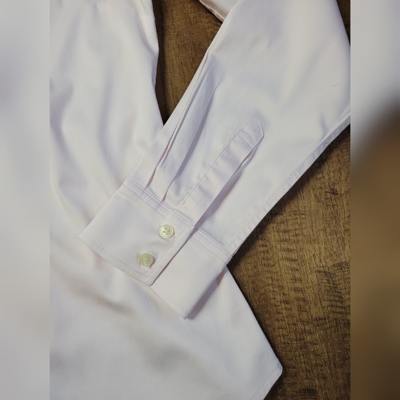 Banana Republic tailored fit button down shirt - Picture 2 of 9